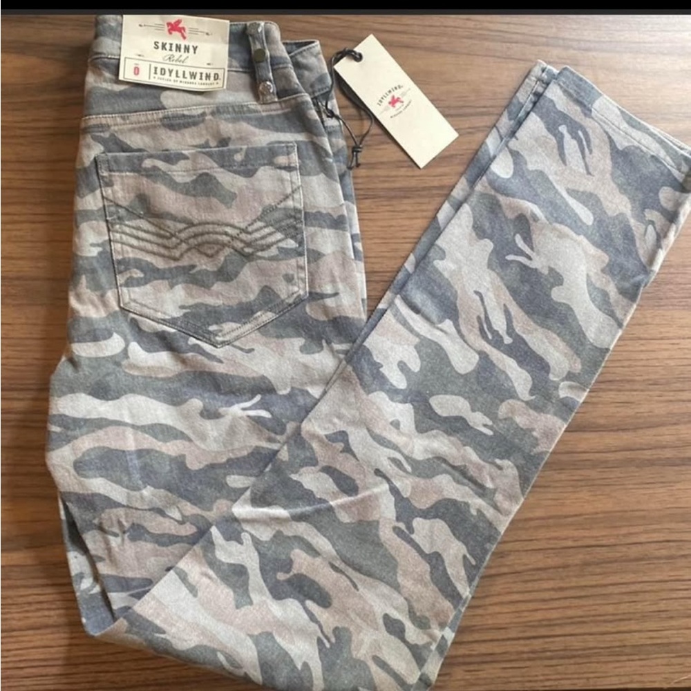 NWT Idyllwind Miranda Lambert ( Boot Barn)  Skinny Jeans with Urban Camo Style